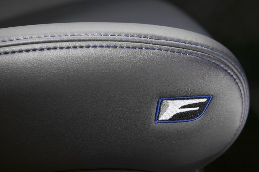  Lexus IS-F 2012 года  (фото 3 из 19)
